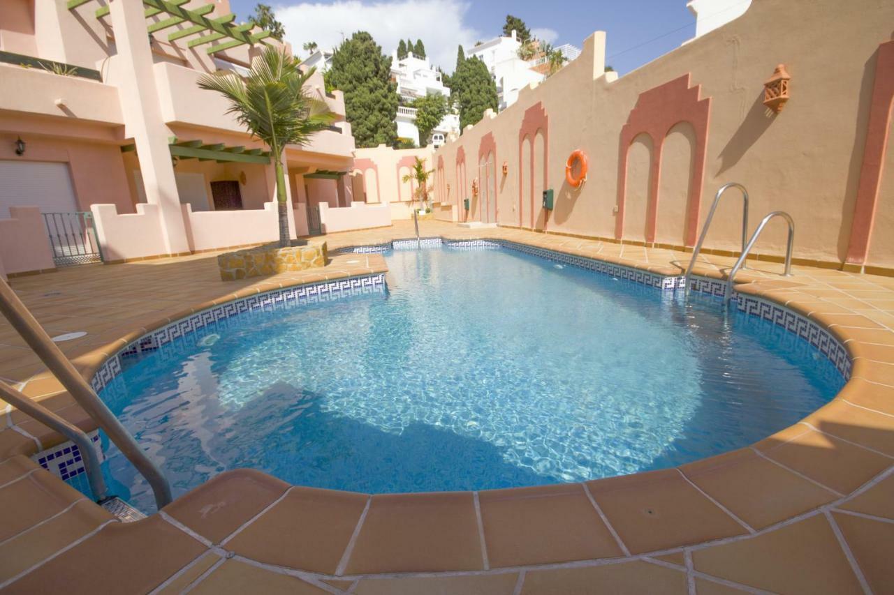 Apartament Burriana Playa Ibnsadi Nerja Zewnętrze zdjęcie